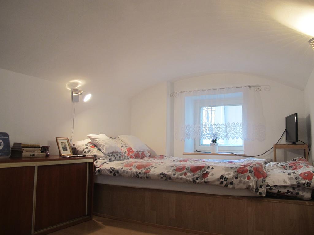 Apartament Kazimierz Brzozowa Lägenhet Krasków Exteriör bild